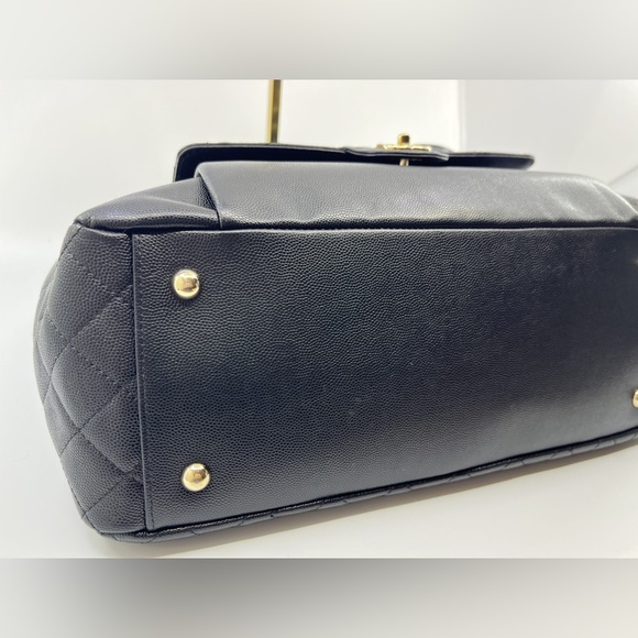 Chanel Caviar Pocket Large Tote - Picture 6 of 16